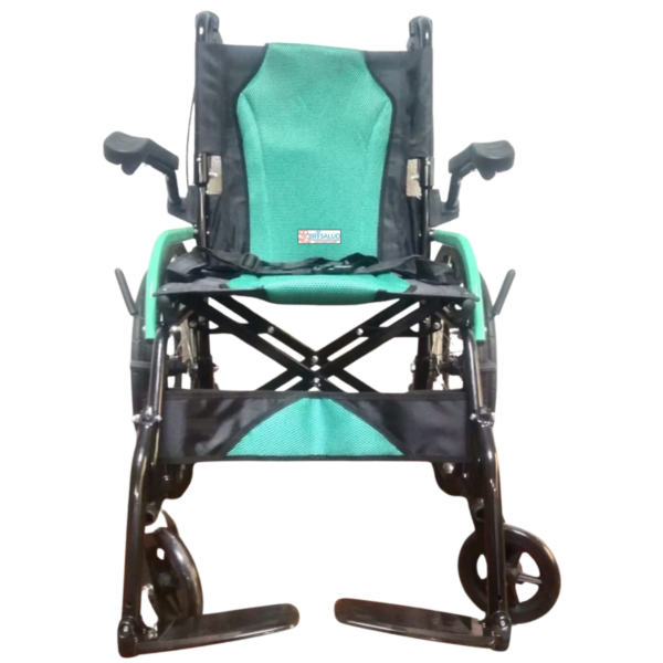 HE806 BRI Silla de Ruedas Estándar Apoyabrazos Abatibles